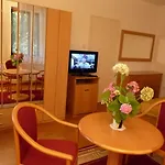Balaton Art Gasthuis 3*