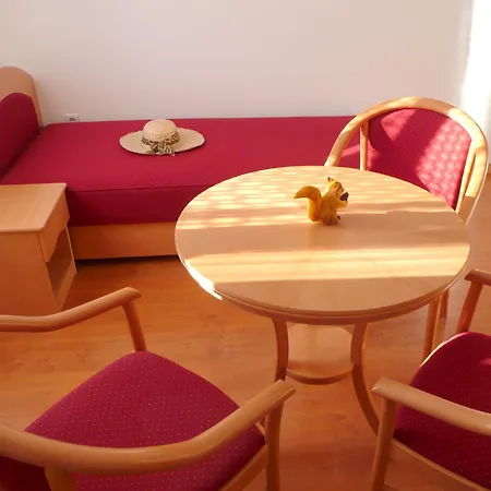 Guest house Balaton Art 3*